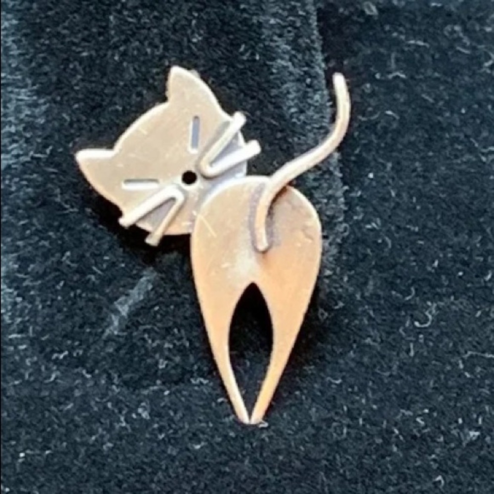 Sterling cat pin